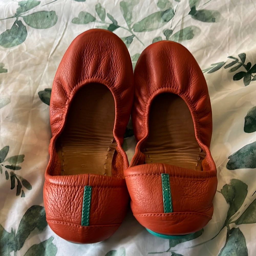 Orange tieks!  Euc!  Size 9